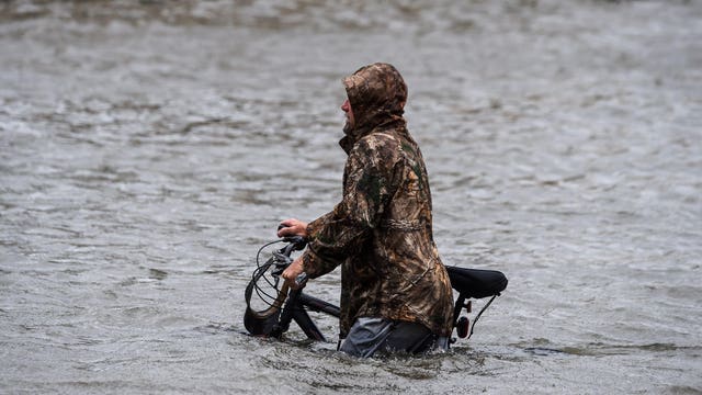Rescuers reach people cut off by Hurricane Sally, hundreds of thousands still without power