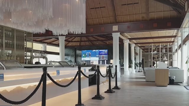 Universal announces additional reduction in staff at hotels