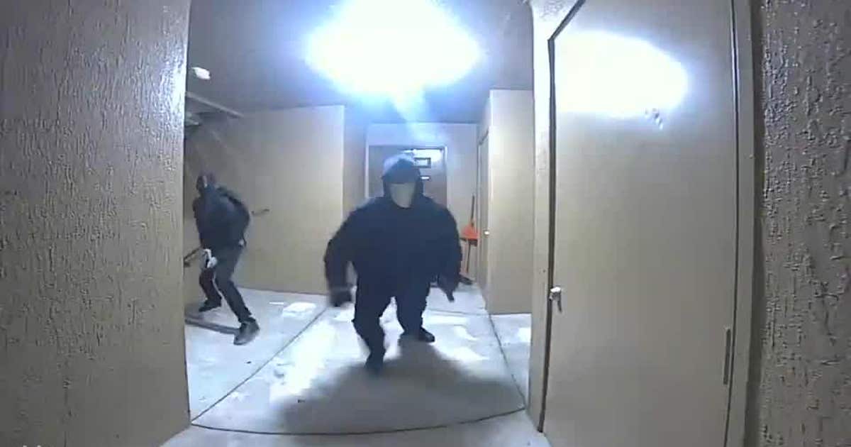 Armed men kick in woman's door during violent home invasion, Orlando ...