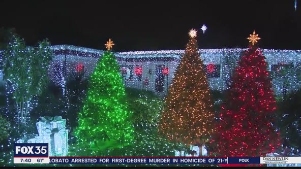 Orlando couple honors COVID-19 victims with 220k Christmas light display