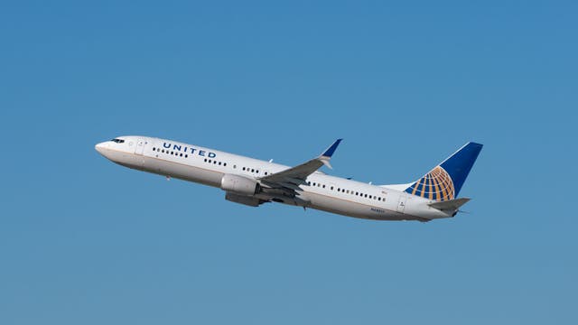 United Airlines flying Pfizer COVID-19 vaccine