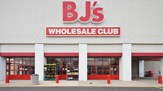 BJ's Wholesale Club giving free turkeys to club members for Thanksgiving