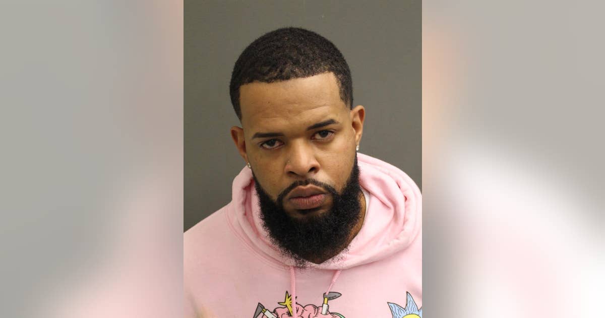 Man charged with attempted murder of Orlando police officer during bar ...