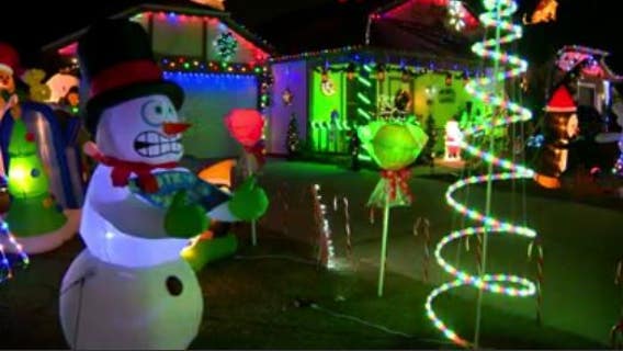Oviedo house shows off 100,000-light holiday display