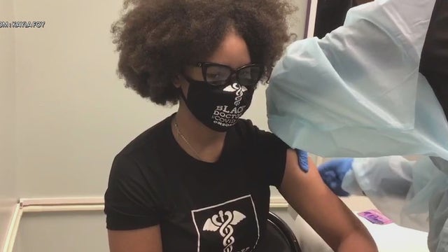17-year-old frontline volunteer gets COVID-19 vaccine