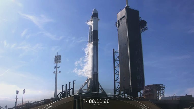 spacex falcon 9 rocket