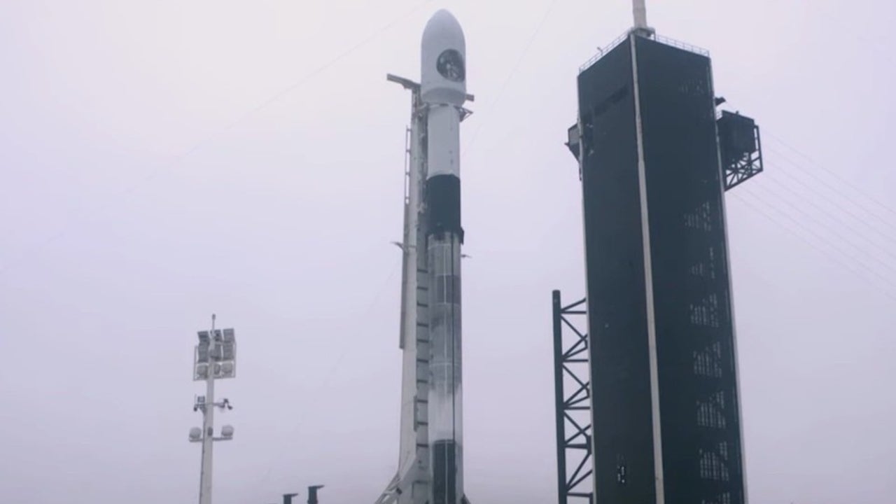 SpaceX delays the first 2021 rocket launch on Monday
