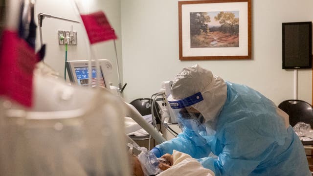 US reports over 4,000 daily coronavirus deaths for first time