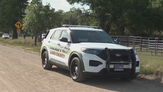 Body of man found in trunk of burned vehicle in Groveland, deputies say