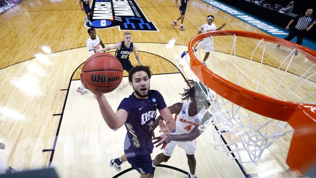 Oral Roberts stuns Gators with 81-78 win, advances to Sweet Sixteen