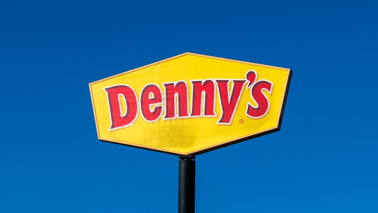 denny's breakfast diner