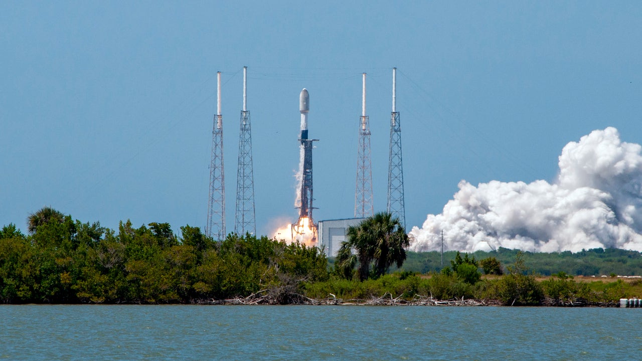 VIDEO: SpaceX Launches Batch Of Starlink Satellites From Florida ...