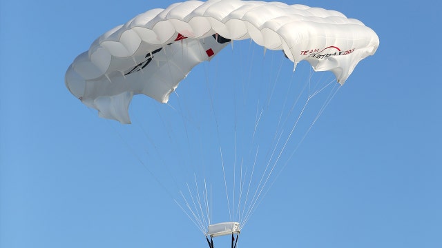 DeLand Police: 1 dead after 2 skydivers collide in air