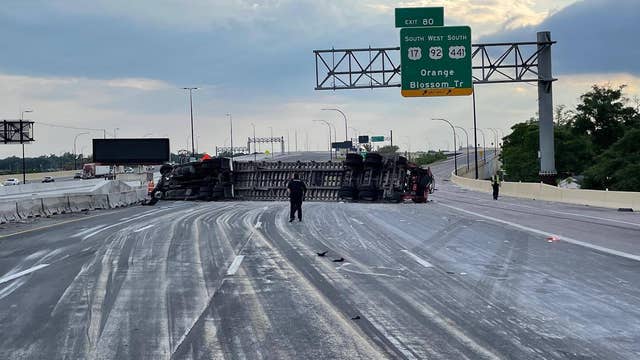 Crash involving overturned semi shuts down I-4 lanes in Orlando