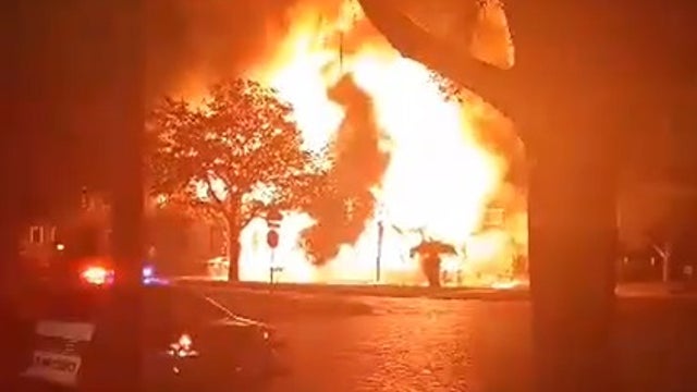 Fire tears through several homes in Sanford