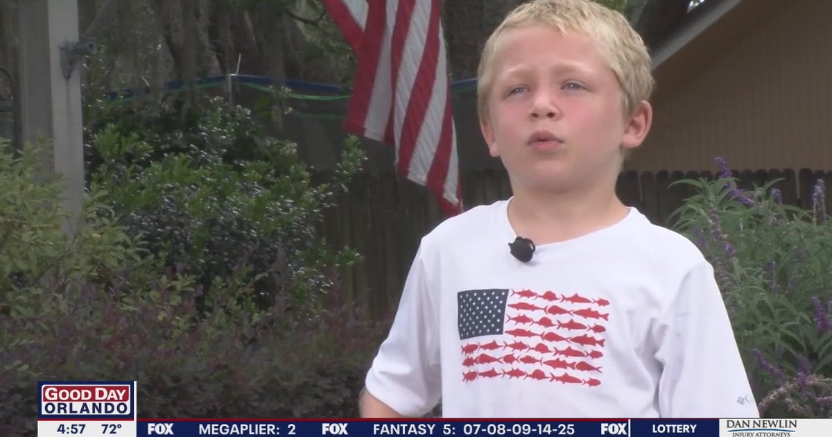 Boy, 7, swims an hour to rescue his dad and little sister stuck in ...