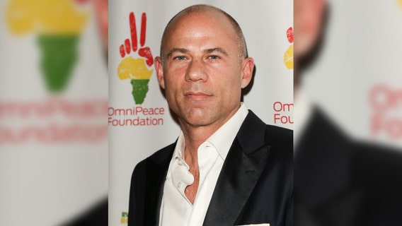 Attorney Michael Avenatti gets 2 1/2 years in prison for Nike extortion