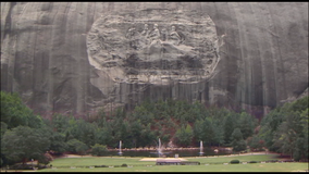 New Stone Mountain logo excludes giant Confederate carving