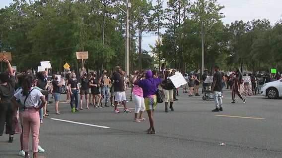 Protesters: Woman gave birth prematurely in jail; staff ignored her