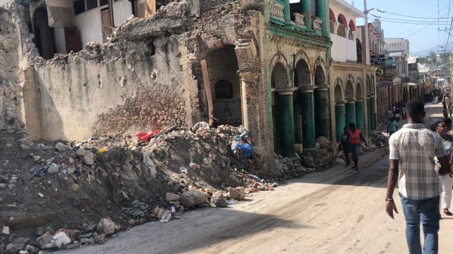 Florida men delivering water purifiers to victims of Haiti earthquake