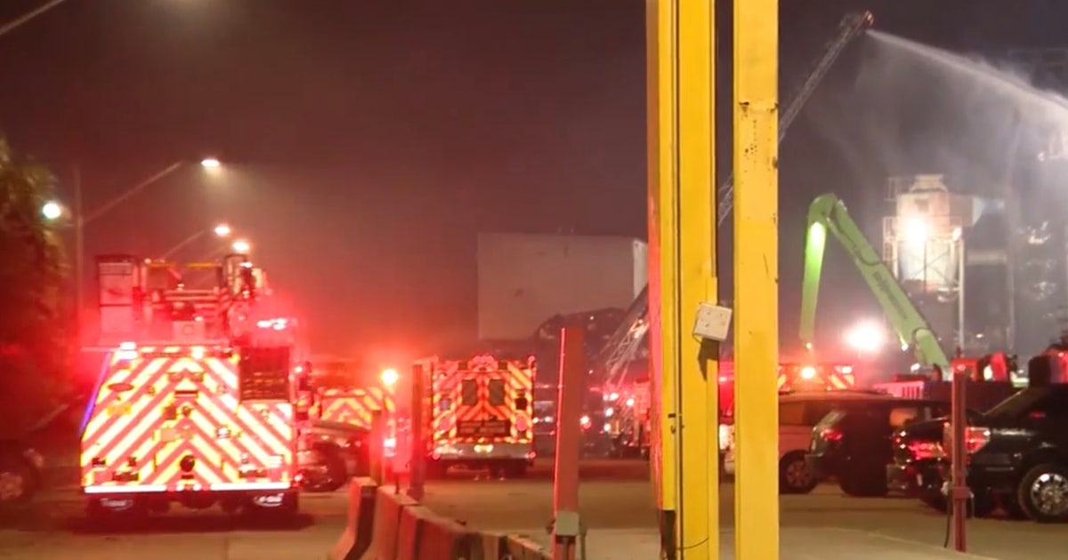 Fire breaks out at metal scrap yard in Orange County | FOX 35 Orlando