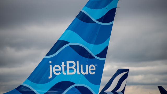 FBI: Man kicks, chokes flight attendant with necktie on Puerto Rico-bound plane