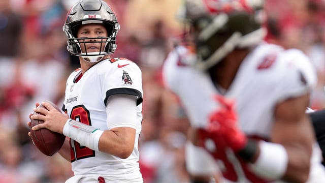 Brady has 276 yards, 5 TDs; Buccaneers rout Falcons 48-25