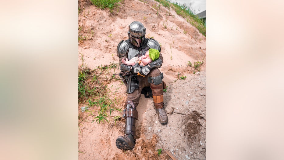 mandalorian florida couple newborn baby photoshoot yoda