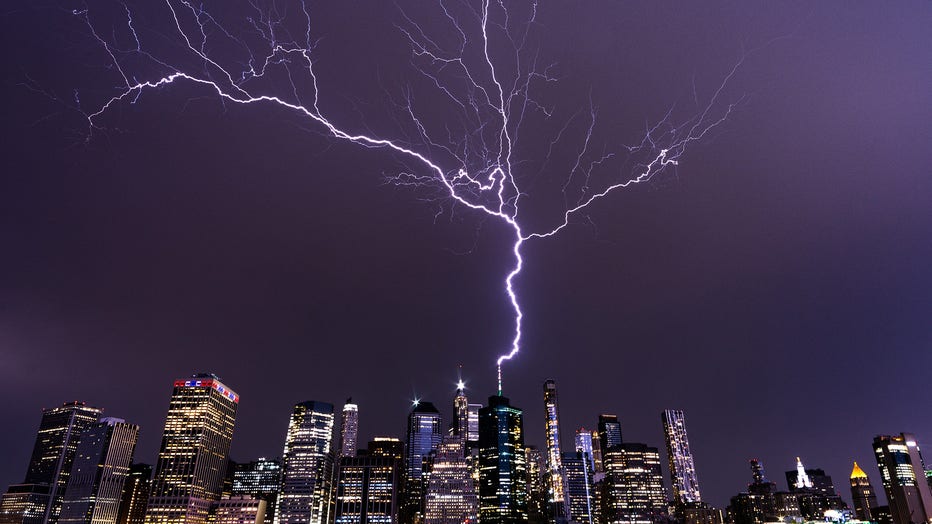 wtc_lightning_02