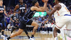 Knicks make 24 3s, cruise past rebuilding Magic 121-96