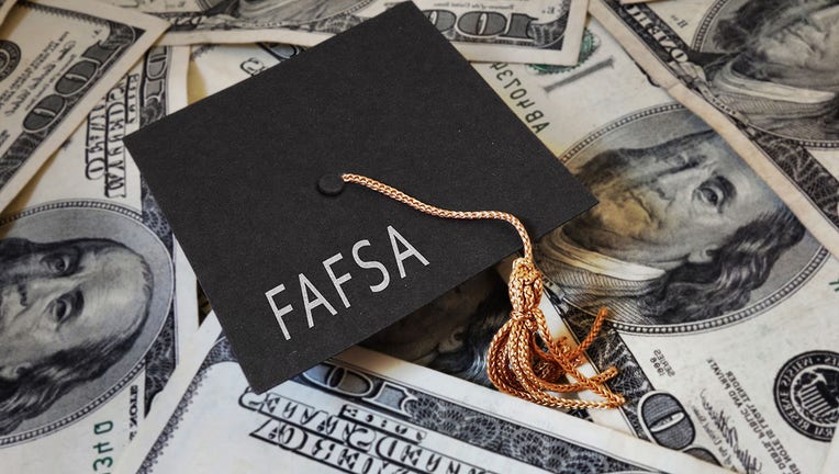 Credible-FAFSA-application-iStock-1319268963.jpg