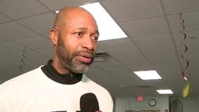 Orlando Magic serve Thanksgiving breakfast to people in need