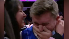 Man learns he's going to be a dad on kiss-cam at Orlando Magic game