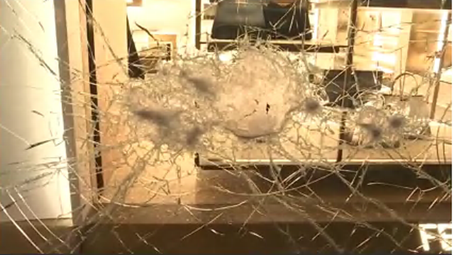 Looters and vandals strike San Francisco's Union Square