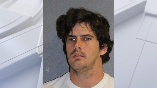 Man convicted of trying to kidnap teen now stalking women, deputies say