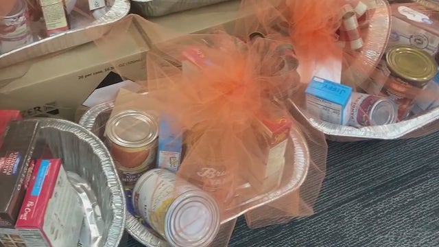 Orlando church assembles Thanksgiving baskets, seeks volunteers and donations