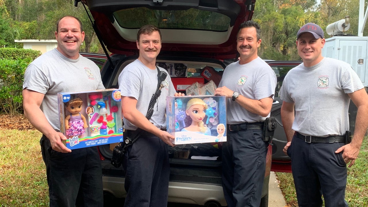 Seminole County firefighters donate gifts to children in need - Vimarsana News
