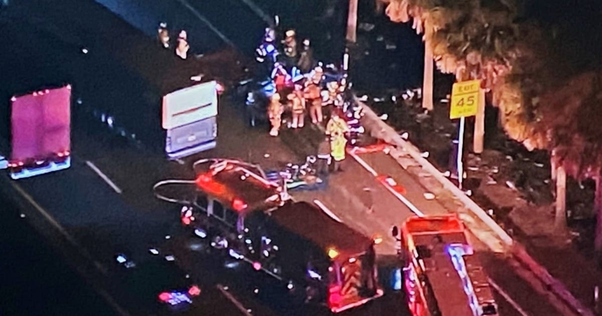 FHP: Man hit, killed by tour bus while pushing SUV on SR-417 | FOX 35 ...