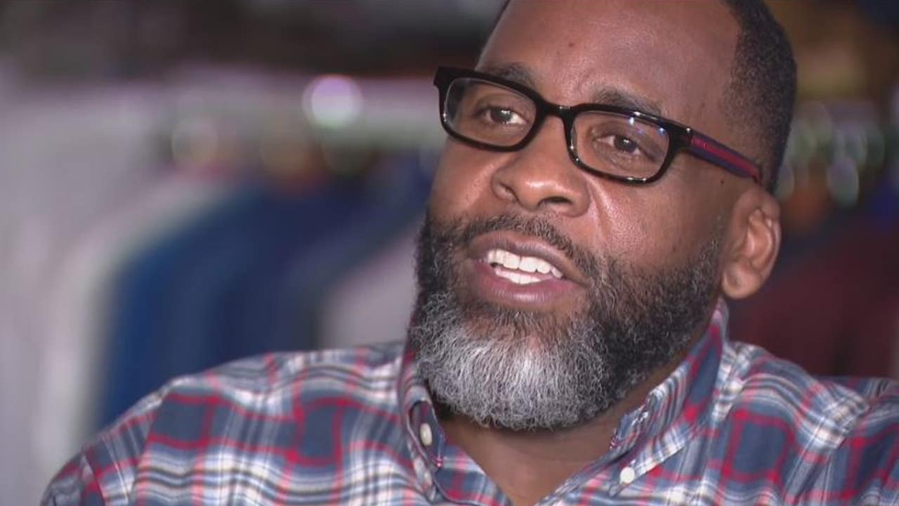 Kwame Kilpatrick opens up about his rise, fall and his new life ahead - Vimarsana News