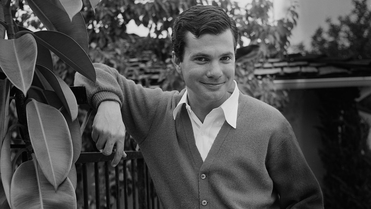 Dobie Gillis actor dead, Dwayne Hickman was 87 - Vimarsana News