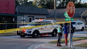 Deputies search for suspect in Apopka shooting