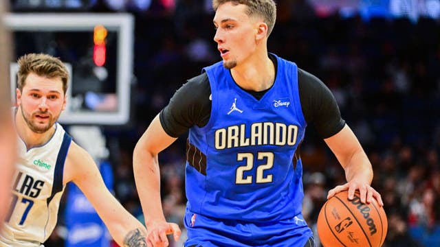 Wagner gets go-ahead layup in Magic’s 110-108 win over Mavs