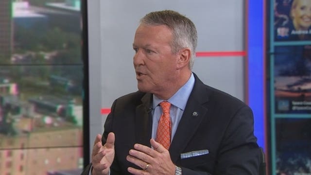 Orlando Mayor Buddy Dyer, wife test positive for COVID-19