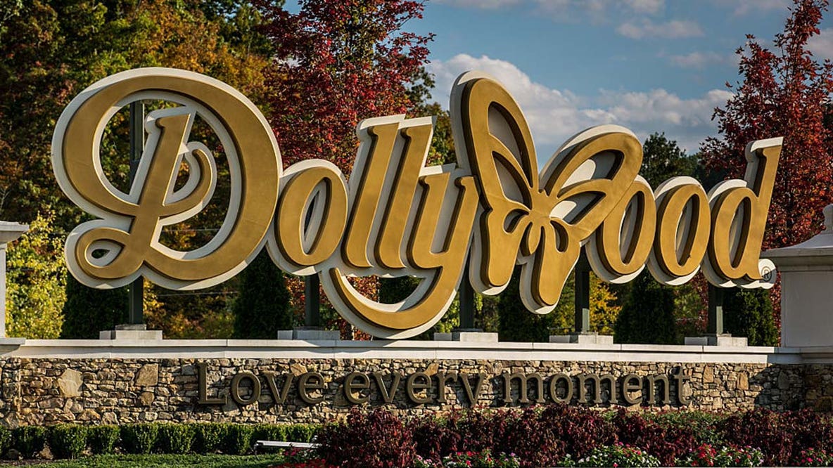 Flying '9 to 5': Dollywood-themed flight takes passengers from Orlando to Knoxville this fall