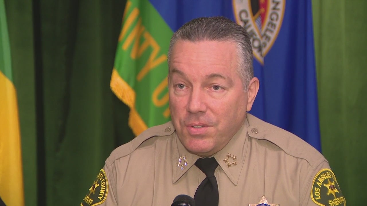 LA sheriff rips push to fire 4,000 unvaccinated deputies amid crime wave: 'Immoral position' - Vimarsana News