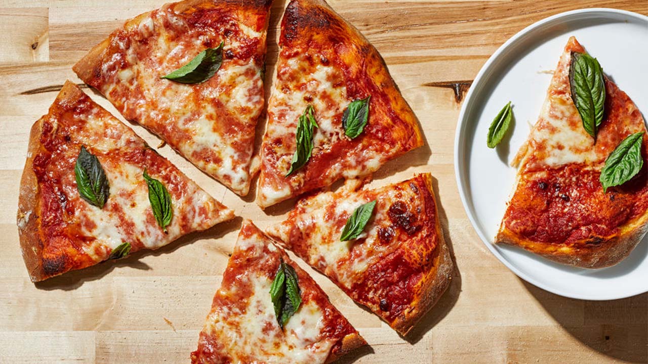 National Pizza Day 2022: Deals to take advantage of on the cheesiest day of the year - Vimarsana News
