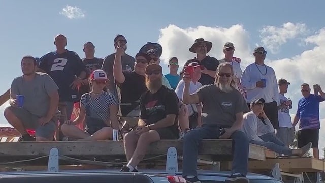 Sell-out crowd happy to be back at the Daytona 500