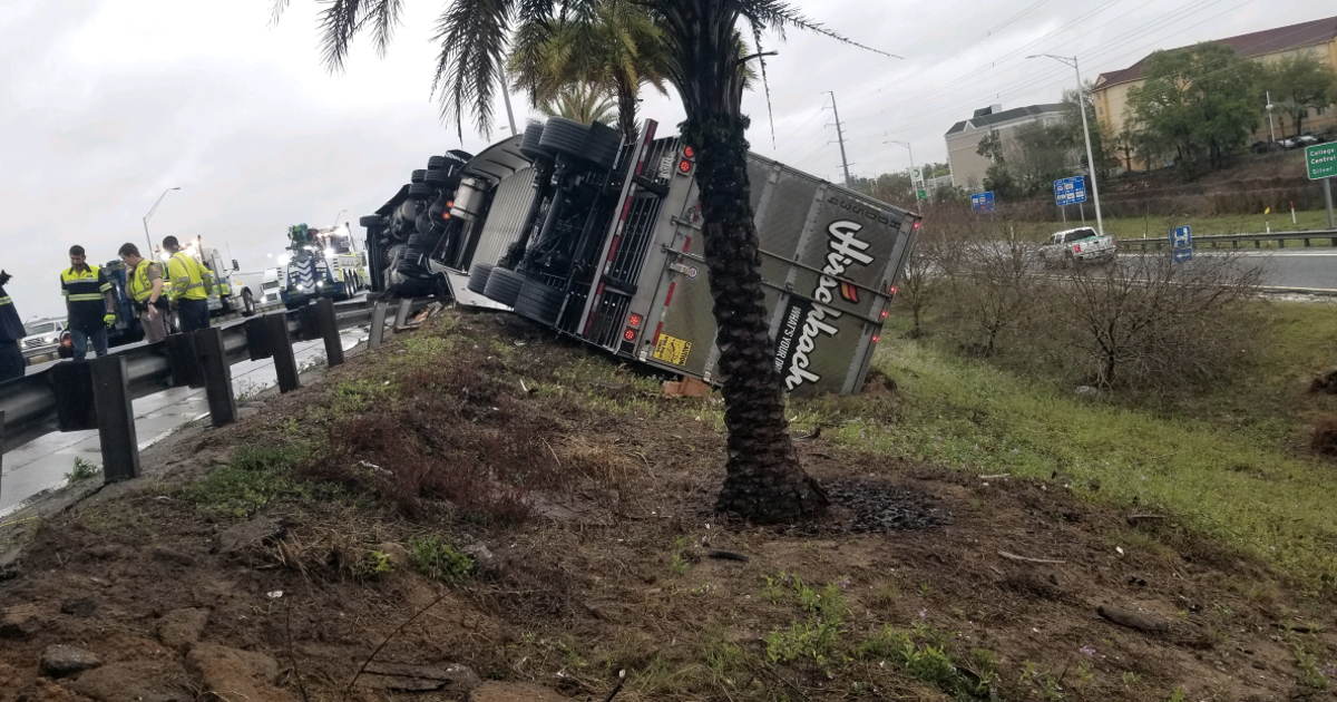 Overturned tractor-trailer caused massive delays on I-75 | FOX 35 Orlando