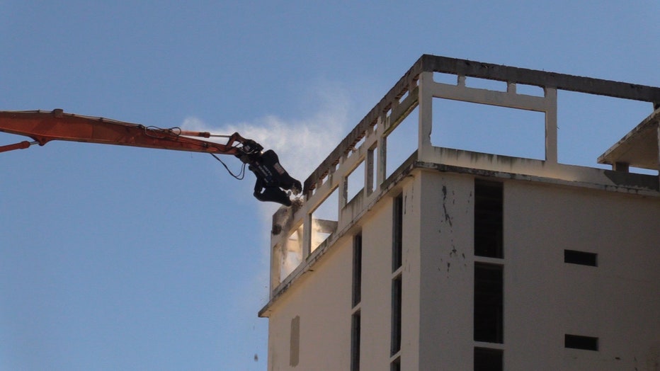 Beach Resort's demolition begins