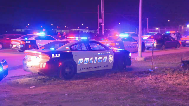 1 dead, 11 injured in overnight shooting at Dallas field party concert
